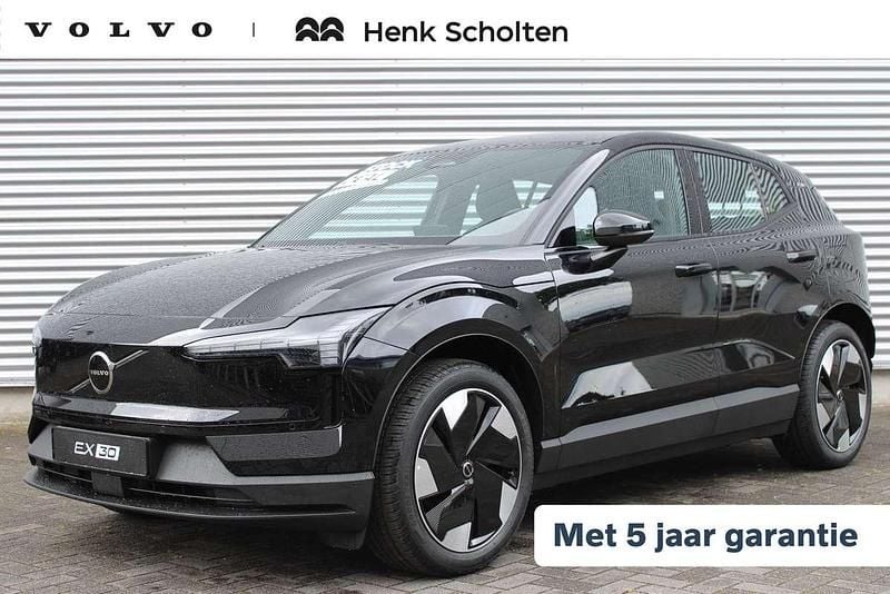 Zwart Nieuw 2025 Volvo EX30 Plus SUV | € 38.750 - Afbeelding 1/3