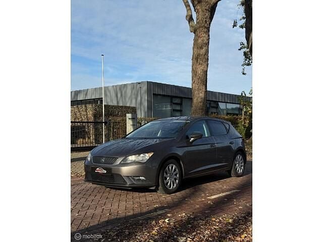 Grijs Gebruikt 2016 Seat Leon Hatchback | € 10.999 (Eerlijke prijs) - Afbeelding 1/4