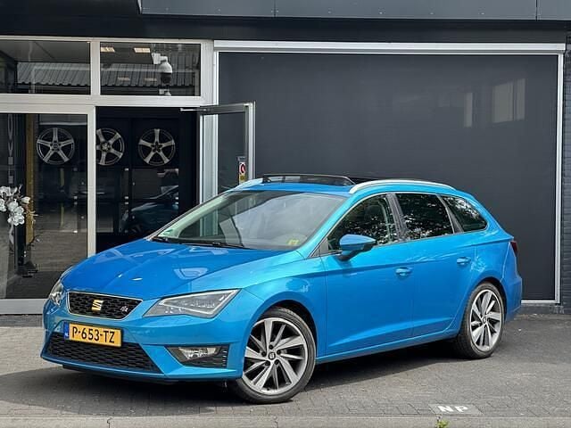 Blauw Gebruikt 2017 Seat Leon ST CONNECT Stationwagen | € 13.995 (Eerlijke prijs) - Afbeelding 1/4
