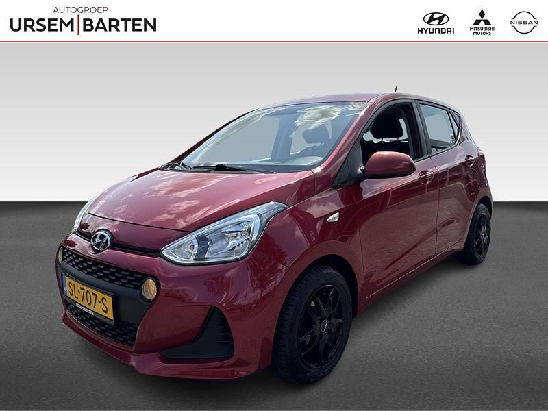 Rood Gebruikt 2018 Hyundai i10 Comfort Hatchback | € 9.440 (Eerlijke prijs) - Afbeelding 1/4