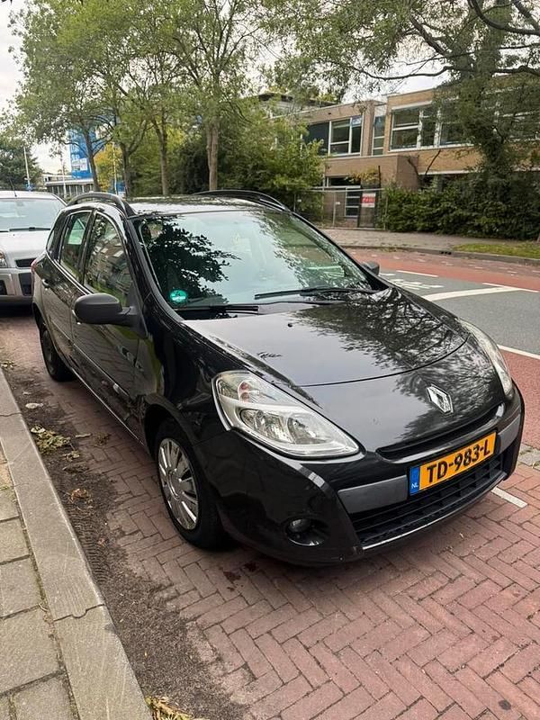 Gebruikt 2010 Renault Clio II Stationwagen | € 1.500 (Goede deal) - Afbeelding 1/4