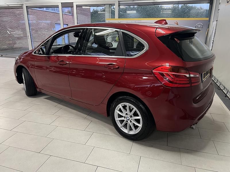 Occasion BMW 218 Executive 136 PK (100 kW) 2017 Rood Stationwagen