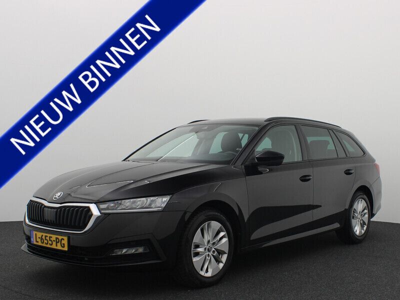 Zwart Gebruikt 2021 Skoda Octavia Business Line Stationwagen | € 17.183 (Eerlijke prijs) - Afbeelding 1/4