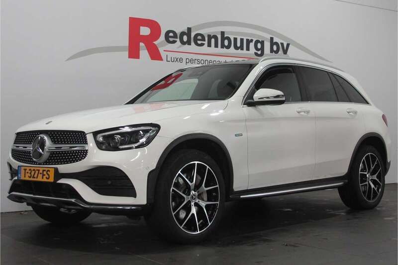 Wit Gebruikt 2021 Mercedes GLC300e Premium Plus SUV | € 39.945 (Goede deal) - Afbeelding 1/4