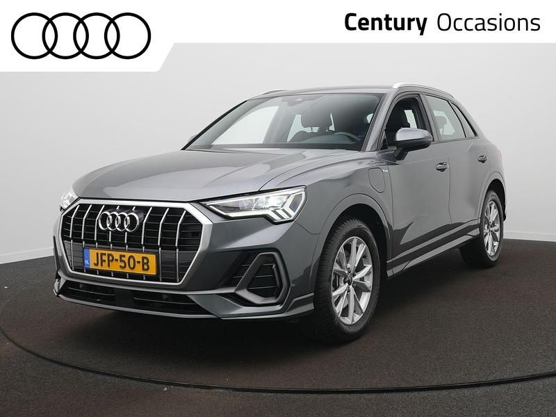 Grijs Gebruikt 2022 Audi Q3 S-Line SUV | € 34.900 (Goede deal) - Afbeelding 1/4