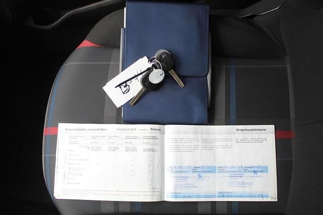 Occasion Peugeot 108 Active 69 PK (50 kW) 2015 Grijs Hatchback