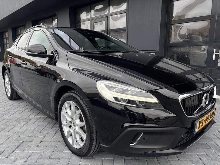 Gebruikt 2019 Volvo V40 CC Stationwagen | € 19.900 (Goede deal) - Afbeelding 1/4