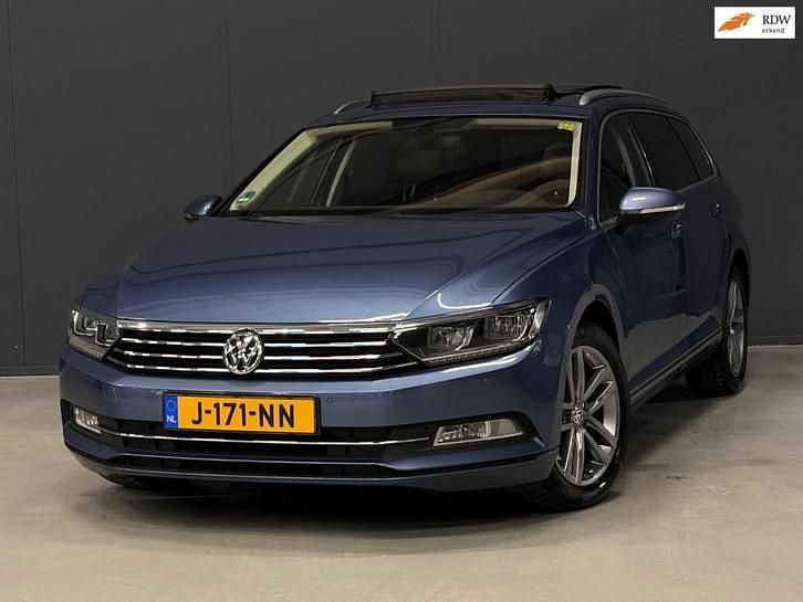 Blauw Gebruikt 2016 VW Passat Edition Stationwagen | € 9.999 (Eerlijke prijs) - Afbeelding 1/4