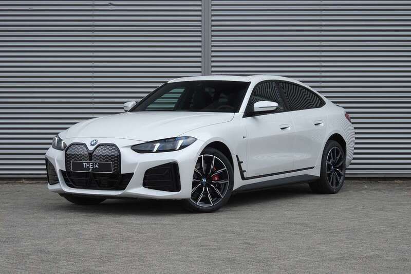 Wit, metallic lak Nieuw 2025 BMW i4 M Sport Sedan | € 71.778 (Eerlijke prijs) - Afbeelding 1/4