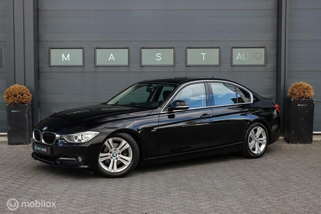 Zwart Gebruikt 2013 BMW 316 Sport Line Sedan | € 11.740 (Eerlijke prijs) - Afbeelding 1/4