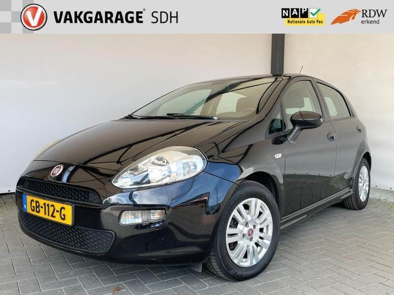 Zwart Gebruikt 2015 Fiat Punto Pop Hatchback | € 5.850 (Eerlijke prijs) - Afbeelding 1/4
