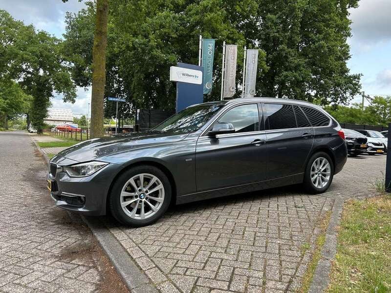 Grijs Gebruikt 2013 BMW 316 Executive Stationwagen | € 14.000 (Eerlijke prijs) - Afbeelding 1/4