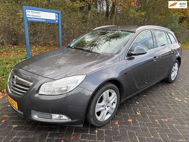 Grijs Gebruikt 2012 Opel Insignia Country Tourer Business Edition Stationwagen | € 2.699 - Afbeelding 1/4