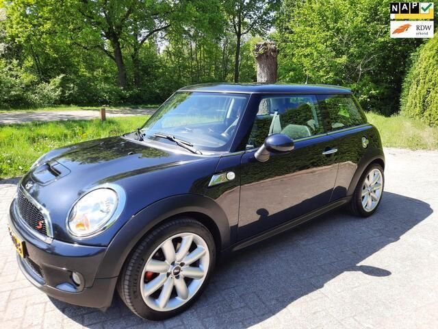 Zwart, metallic lak Gebruikt 2008 Mini Cooper S Chili Hatchback | € 3.999 (Eerlijke prijs) - Afbeelding 1/4