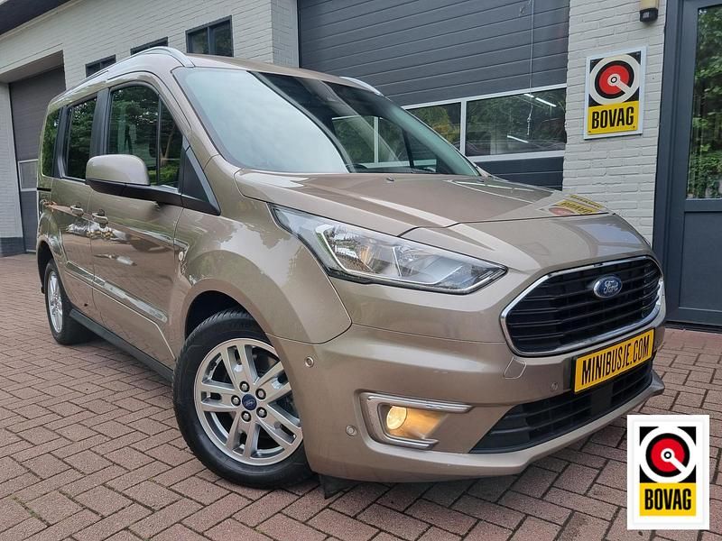 Beige Gebruikt 2019 Ford Tourneo Connect Titanium MPV | € 19.545 - Afbeelding 1/4