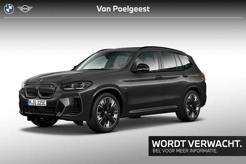 Grijs Gebruikt 2024 BMW iX3 Executive SUV | € 52.895 (Eerlijke prijs) - Afbeelding 1/3