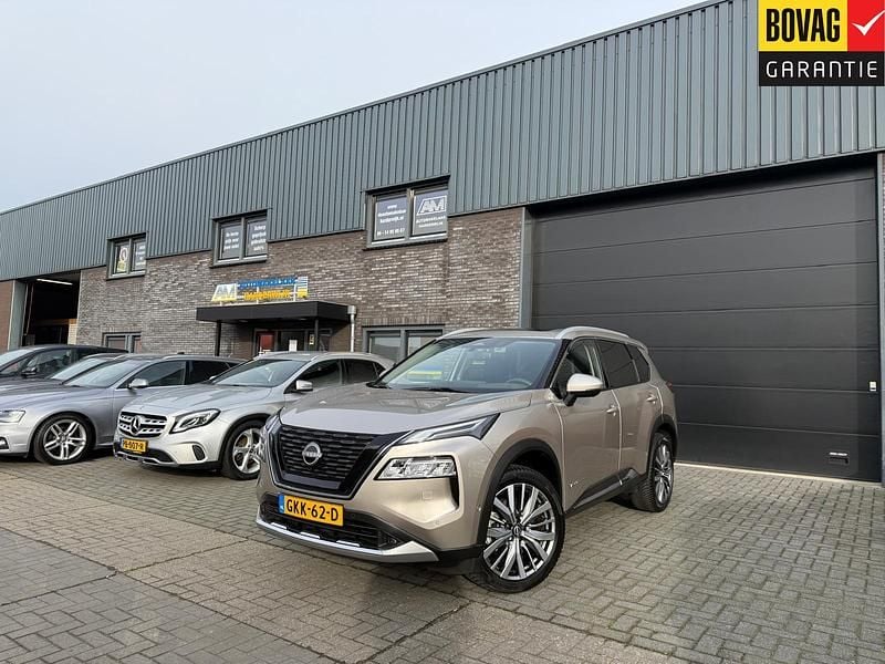 Grijs Occasion 2024 Nissan X-Trail Tekna+ SUV | € 38.950 (Eerlijke prijs) - Afbeelding 1/4