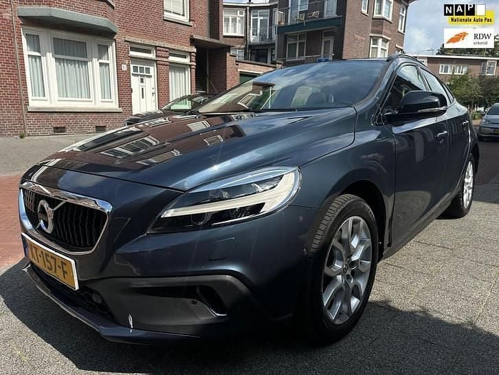 Occasion 2016 Volvo V40 CC Stationwagen | € 17.450 (Super prijs) - Afbeelding 1/4