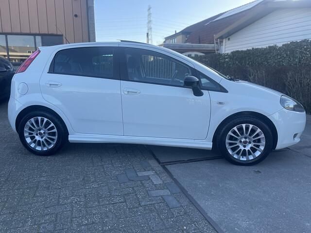 Occasion Fiat Grande Punto 78 PK (57 kW) 2009 Wit Hatchback