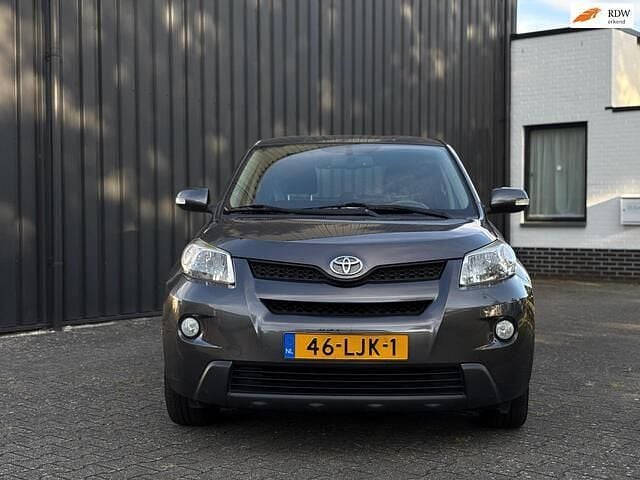 Grijs Gebruikt 2010 Toyota Urban Cruiser SUV | € 6.250 (Eerlijke prijs) - Afbeelding 1/4