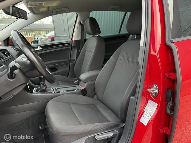 Occasion VW Golf VII Highline 110 PK (80 kW) 2017 Rood Hatchback