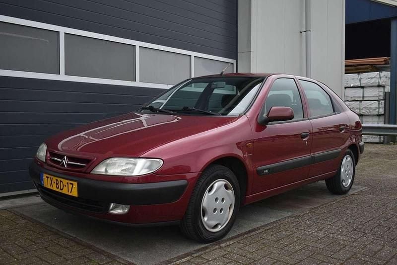 Rood Gebruikt 1998 Citroën Xsara Prestige Hatchback | € 1.799 (Super prijs) - Afbeelding 1/4