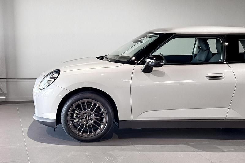 Nieuw Mini Cooper Essential 160 kW (218 PK) 2025 Melting silver iii Hatchback