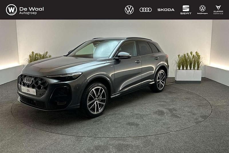 Grijs Nieuw 2025 Audi Q5 Ambiente SUV | € 76.992 (Eerlijke prijs) - Afbeelding 1/4