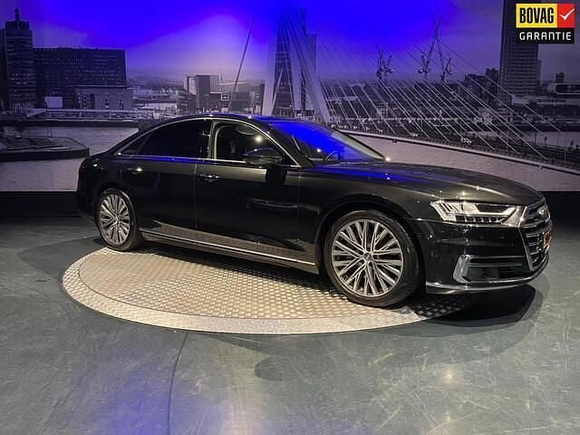 Grijs Gebruikt 2019 Audi A8 Proline Sedan | € 48.995 (Eerlijke prijs) - Afbeelding 1/4