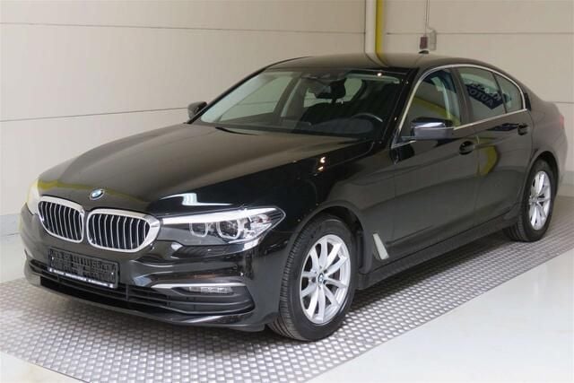 Zwart Gebruikt 2019 BMW 520 Sedan | € 30.890 (Goede deal) - Afbeelding 1/4