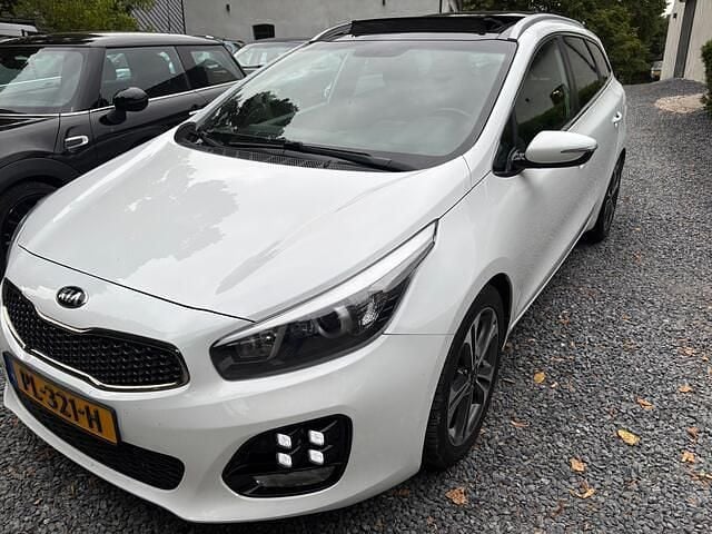 Wit Gebruikt 2017 Kia Ceed Sportswagon GT-Line Stationwagen | € 7.750 (Goede deal) - Afbeelding 1/4
