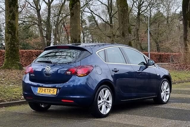 Occasion Opel Astra Sport 116 PK (85 kW) 2010 Blauw Hatchback