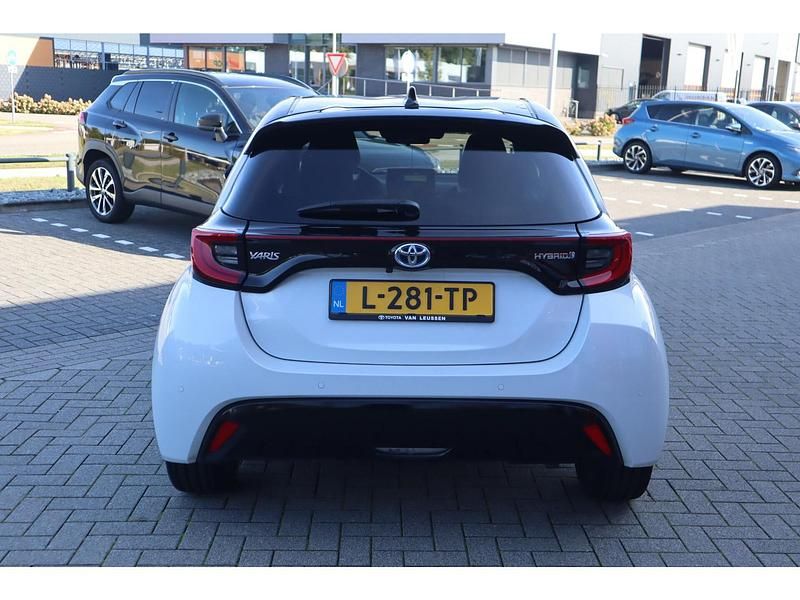 Occasion Toyota Yaris Executive 116 PK (85 kW) 2021 Wit Hatchback