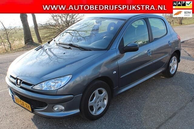 Grijs (metallic) Occasion 2006 Peugeot 206 Hatchback | € 999 (Goede deal) - Afbeelding 1/4
