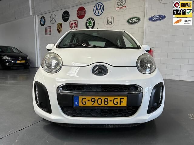 Wit Gebruikt 2013 Citroën C1 Exclusive Hatchback | € 2.599 (Eerlijke prijs) - Afbeelding 1/4