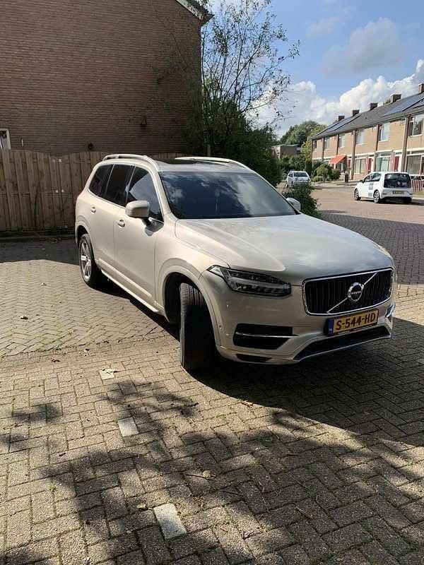 Gebruikt 2017 Volvo XC90 Momentum SUV | € 34.990 (Eerlijke prijs) - Afbeelding 1/4