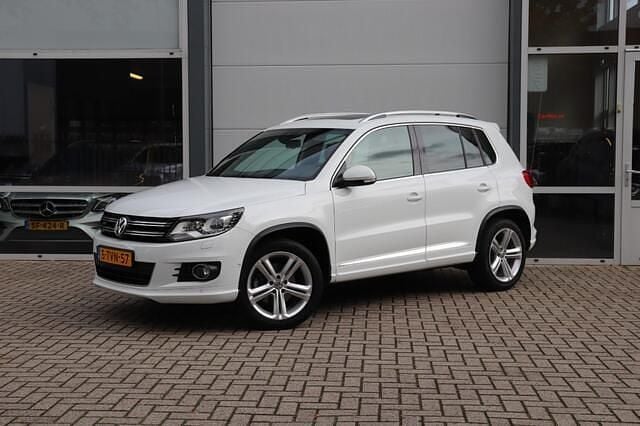 Wit Gebruikt 2014 VW Tiguan R-line Edition SUV | € 14.750 (Eerlijke prijs) - Afbeelding 1/4