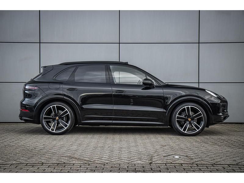 Occasion Porsche Cayenne Platinum Edition 463 PK (340 kW) 2022 Zwart SUV