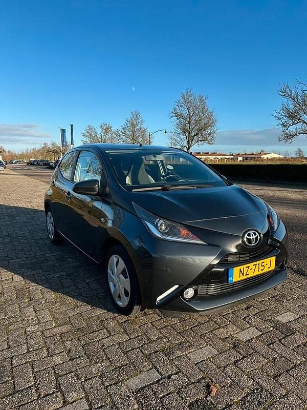 Occasion 2017 Toyota Aygo Hatchback | € 7.000 (Goede deal) - Afbeelding 1/4