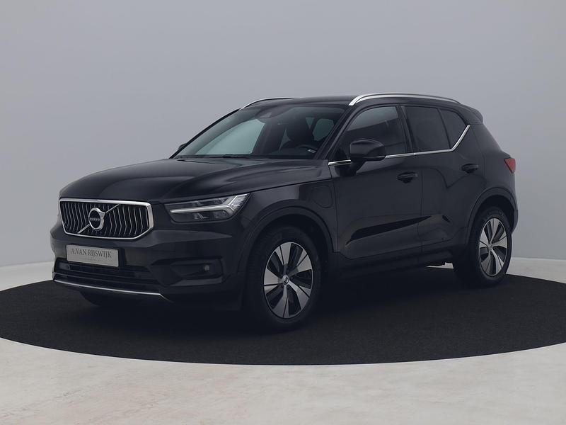 Zwart Gebruikt 2021 Volvo XC40 Inscription SUV | € 27.700 (Super prijs) - Afbeelding 1/4