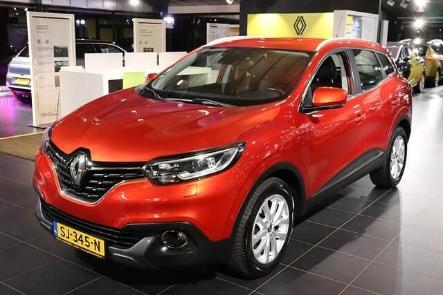 Rood metallic Gebruikt 2018 Renault Kadjar Intens SUV | € 15.750 (Eerlijke prijs) - Afbeelding 1/4