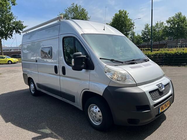 Grijs Gebruikt 2014 Peugeot Boxer Van | € 15.999 - Afbeelding 1/4
