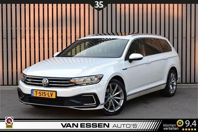 Wit Gebruikt 2020 VW Passat Business+ Stationwagen | € 21.895 (Eerlijke prijs) - Afbeelding 1/4