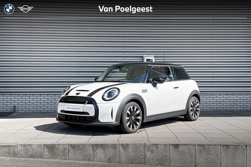 Nanuq white Gebruikt 2023 Mini Cooper Classic Hatchback | € 23.900 (Duur) - Afbeelding 1/4