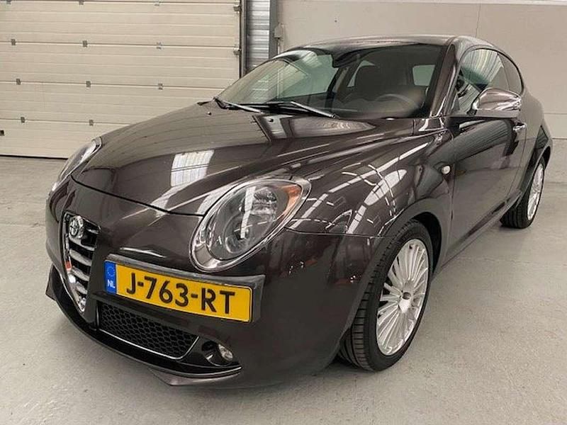 Grijs Gebruikt 2014 Alfa Romeo MiTo Distinctive Hatchback | € 6.950 (Super prijs) - Afbeelding 1/4