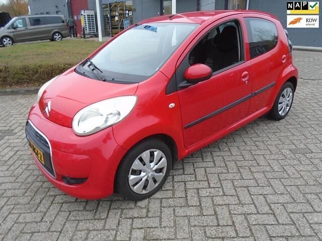 Rood Gebruikt 2010 Citroën C1 Hatchback | € 2.250 (Goede deal) - Afbeelding 1/4