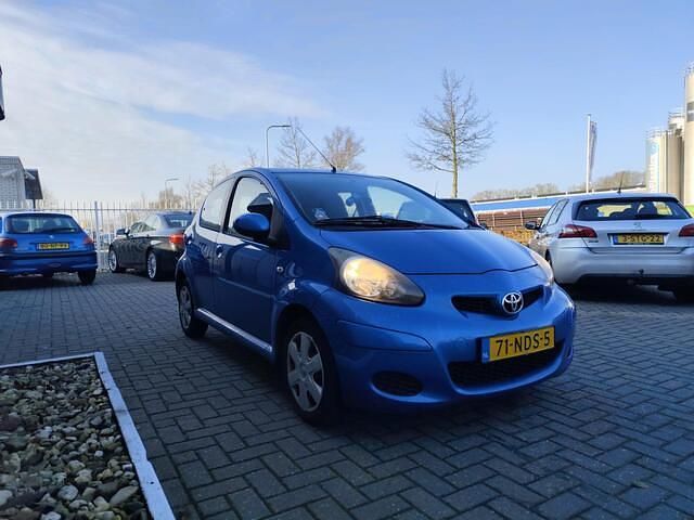 Occasion Toyota Aygo Comfort 68 PK (50 kW) 2010 Blauw Hatchback