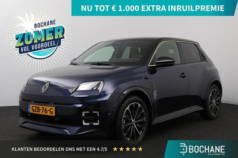 Blauw Gebruikt 2024 Renault R5 Iconic Hatchback | € 32.195 (Eerlijke prijs) - Afbeelding 1/4