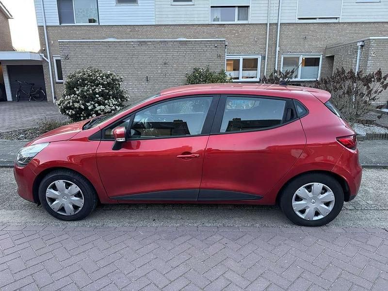 Occasion Renault Clio IV Dynamique 90 PK (66 kW) 2013 Rood Hatchback