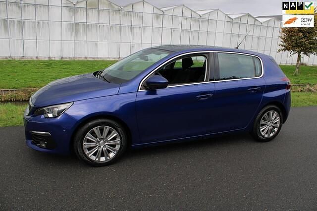 Blauw Gebruikt 2017 Peugeot 308 Allure Hatchback | € 9.950 (Goede deal) - Afbeelding 1/4